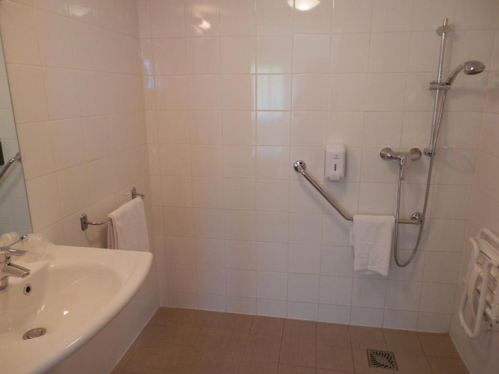 Everhotel De Tarbes-Ibos Habitación foto