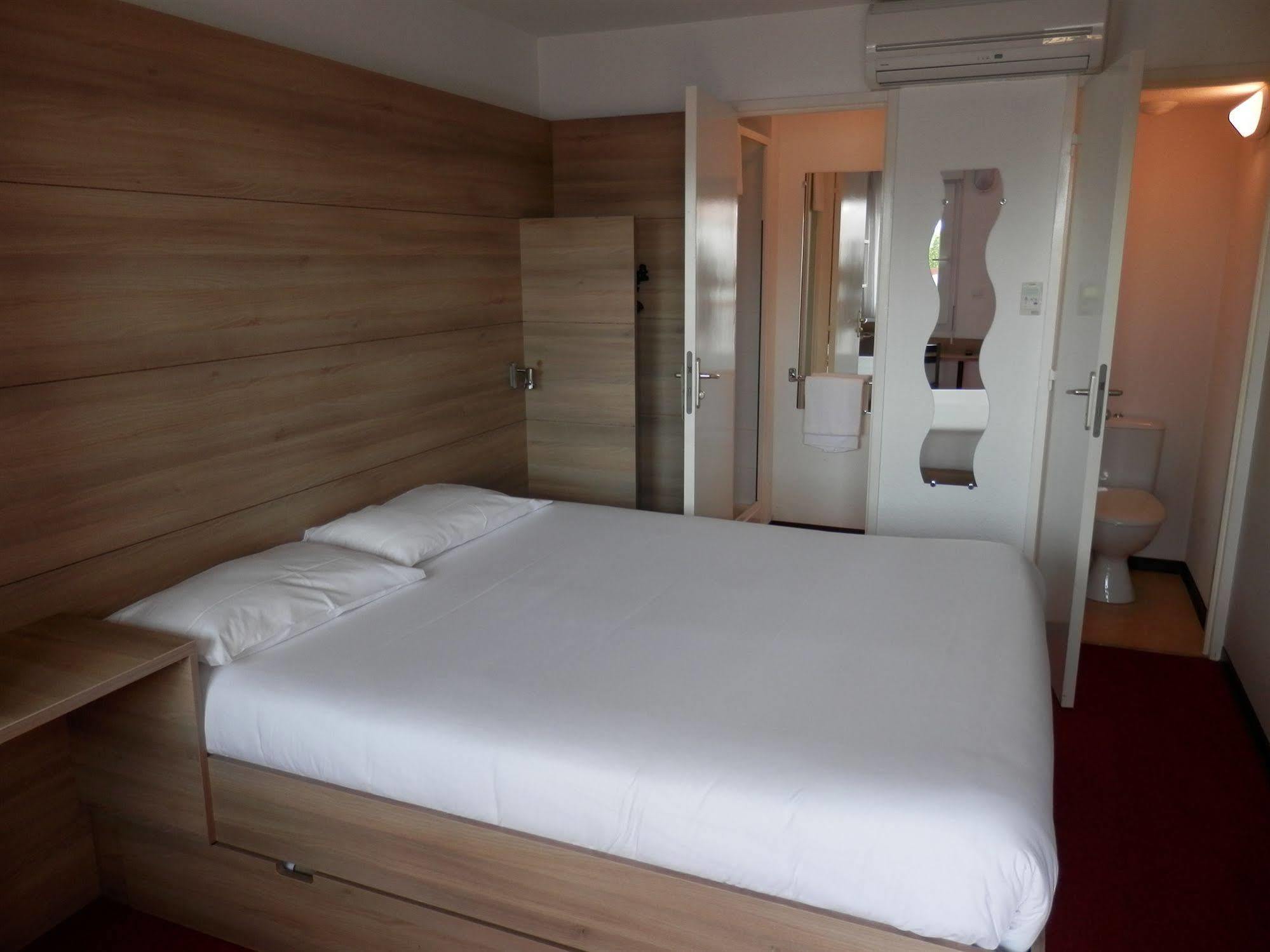 Everhotel De Tarbes-Ibos Exterior foto